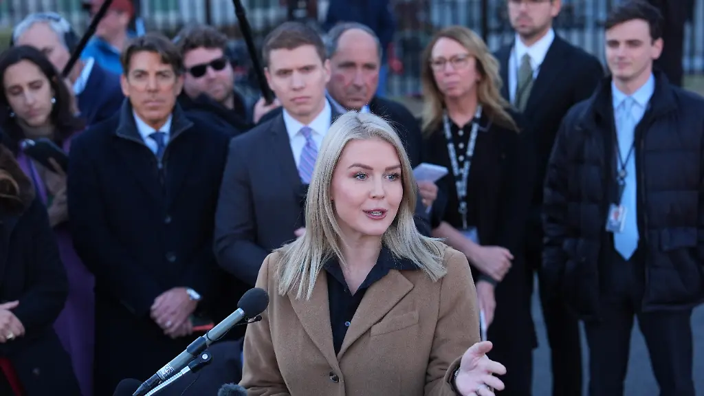 White-House-press-secretary-Karoline-Leavitt-speaks-with-reporters-at-the-White-House-Monday-Nov-24-2025-2025-in-Washington