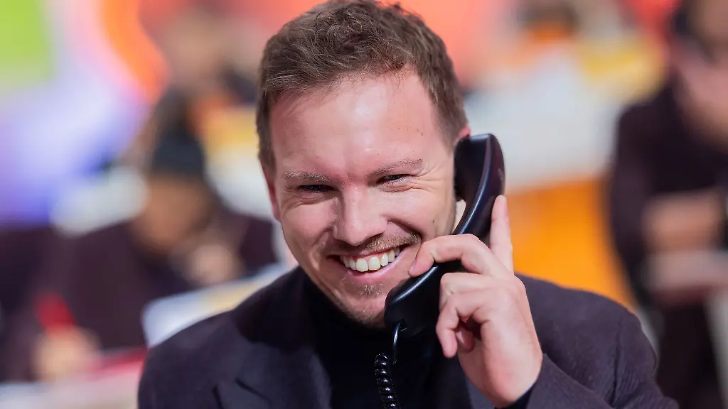 Julian-Nagelsmann-kann-sich-ueber-die-Bestaetigung-fuer-den-besten-WM-Lostopf-freuen