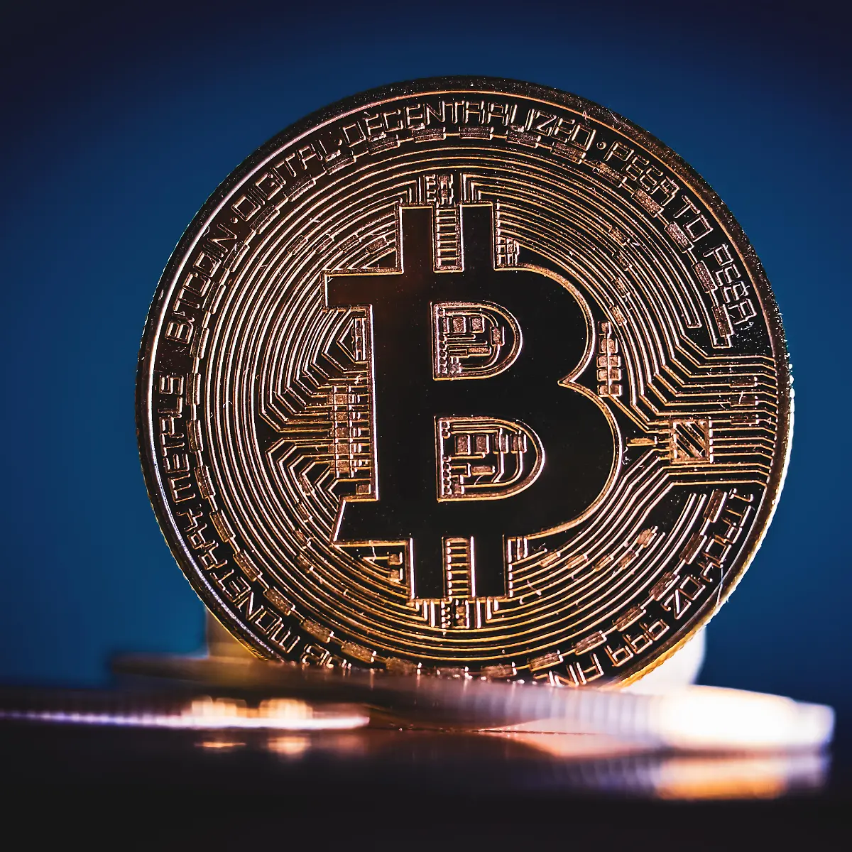 Rettung oder tickende Zeitbombe?: Bitcoin im freien Fall - und alle  flüchten in Stablecoins - ntv.de