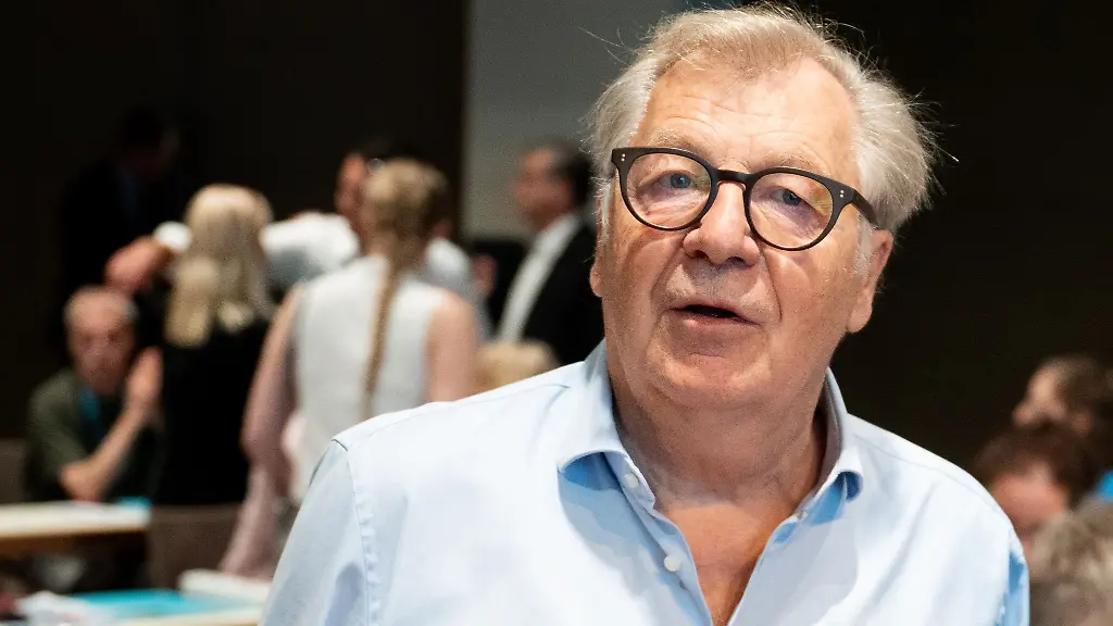 Die-Berliner-CDU-hat-ihren-Preis-fuer-sozialen-Zusammenhalt-nach-dem-ehemaligen-Regierenden-Buergermeister-Eberhard-Diepgen-benannt