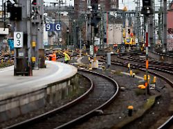 "Was rollen kann, wird rollen": Bahn stoppt etliche Baustellen vor Weihnachten