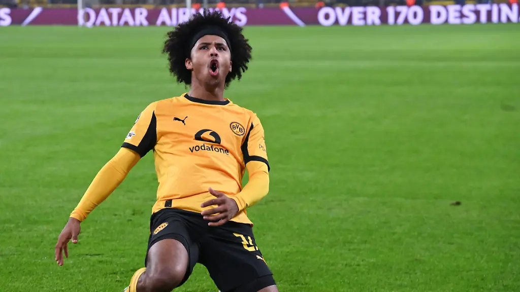Jubel-3-0-Karim-Adeyemi-Borussia-Dortmund-25-11-2025-Fussball-UEFA-Champions-League-2025-2026-5