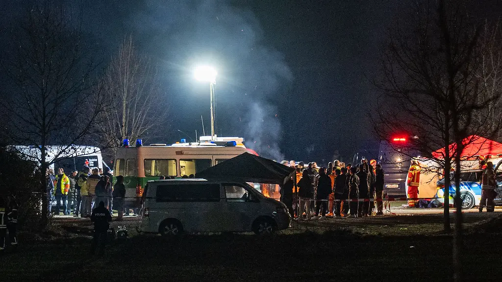 Der-43-Jahre-alte-Angeklagte-soll-bei-einer-grossen-Feier-im-Maerz-in-Parsberg-in-der-Oberpfalz-seinen-Cousin-getoetet-haben