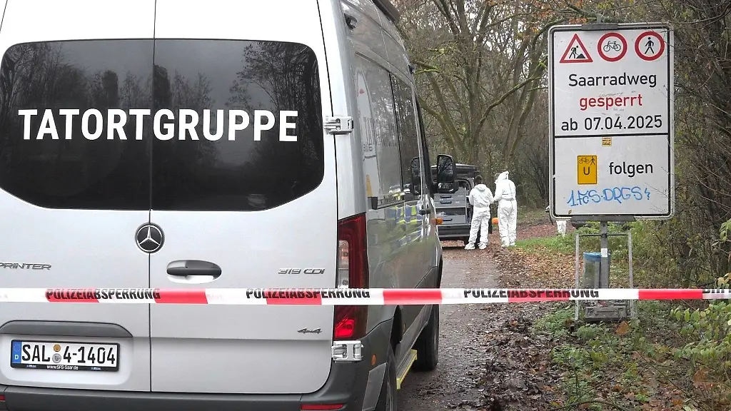 Die-Frauenleiche-war-am-Dienstagvormittag-auf-einem-Fussweg-gefunden-worden