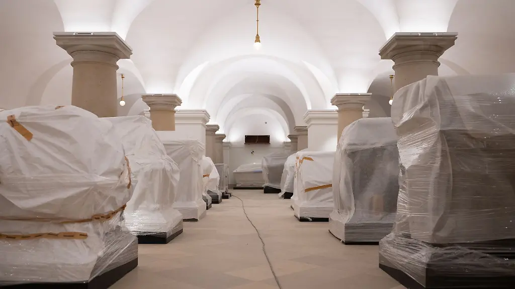 91-Sarkophage-sind-in-die-Hohenzollerngruft-im-Berliner-Dom-zurueckgekehrt