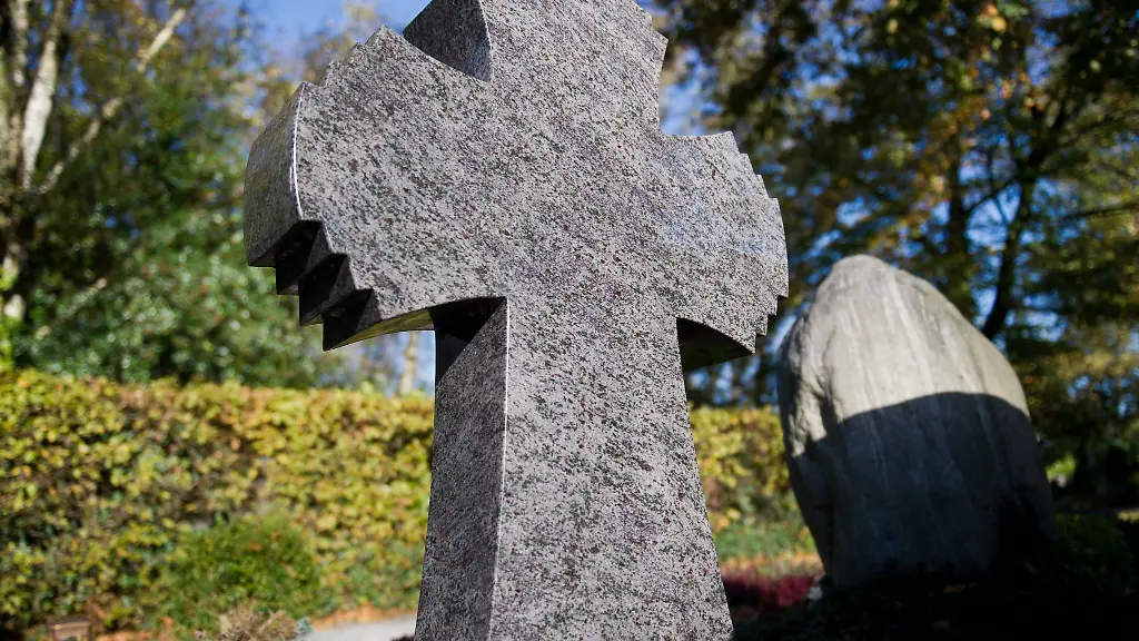 In-Braeunlingen-sind-im-Herbst-mehrere-Graeber-beschaedigt-worden