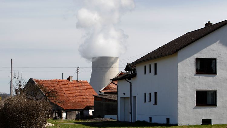 "20 Pkw vor einem Kernkraftwerk sind besser versichert als die Anlage selbst": Lässt sich der GAU versichern?