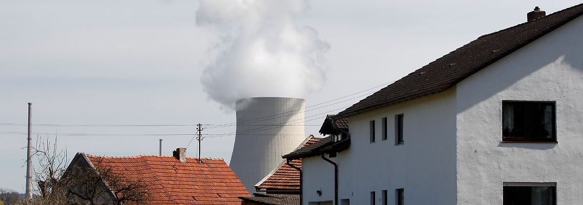 "20 Pkw vor einem Kernkraftwerk sind besser versichert als die Anlage selbst": Lässt sich der GAU versichern?