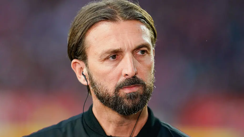 Thomas-Hengen-bleibt-dem-1-FC-Kaiserslautern-als-Geschaeftsfuehrer-erhalten