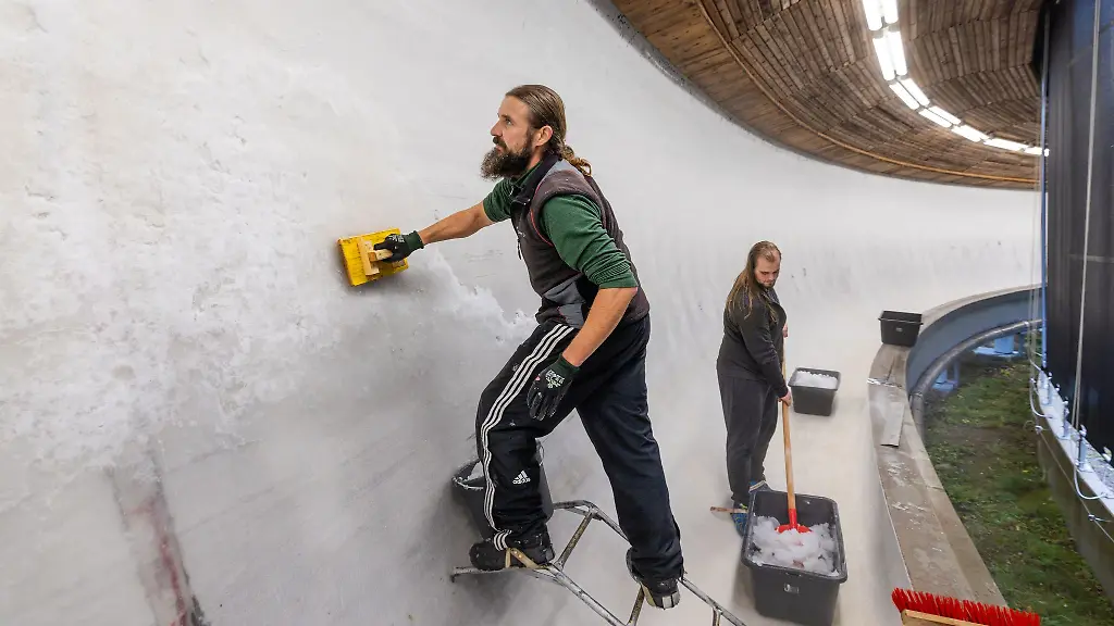 Der-Oberhofer-Eiskanal-ist-in-diesem-Jahr-bereits-seit-dem-13-Oktober-in-Betrieb