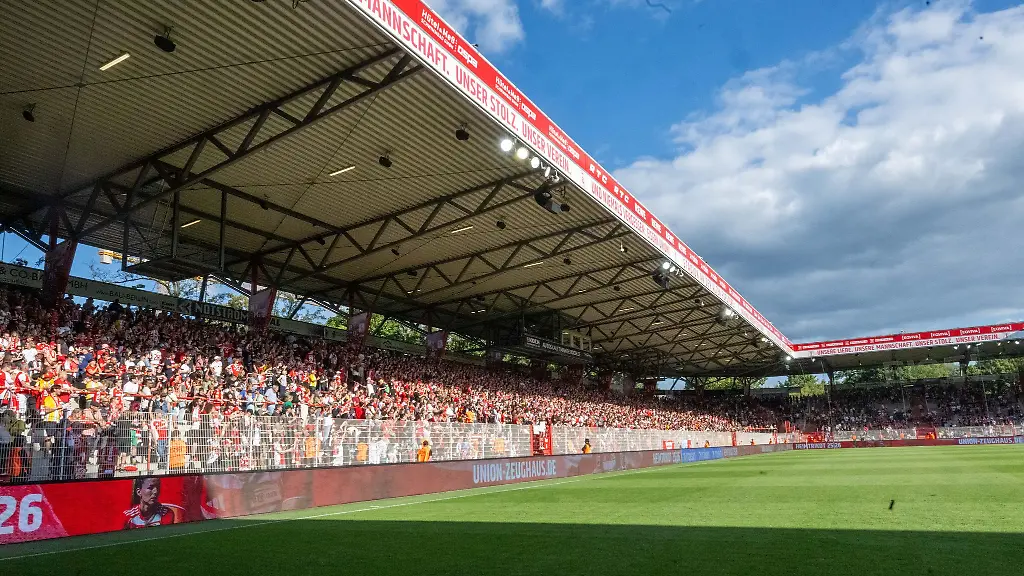 Das-Stadion-An-der-Alten-Foersterei