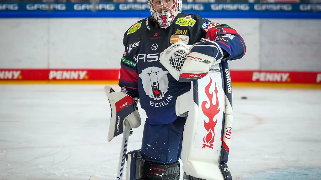 Torhueter-Jonas-Stettmer-unterlag-mit-den-Eisbaeren-Berlin-in-Ingolstadt