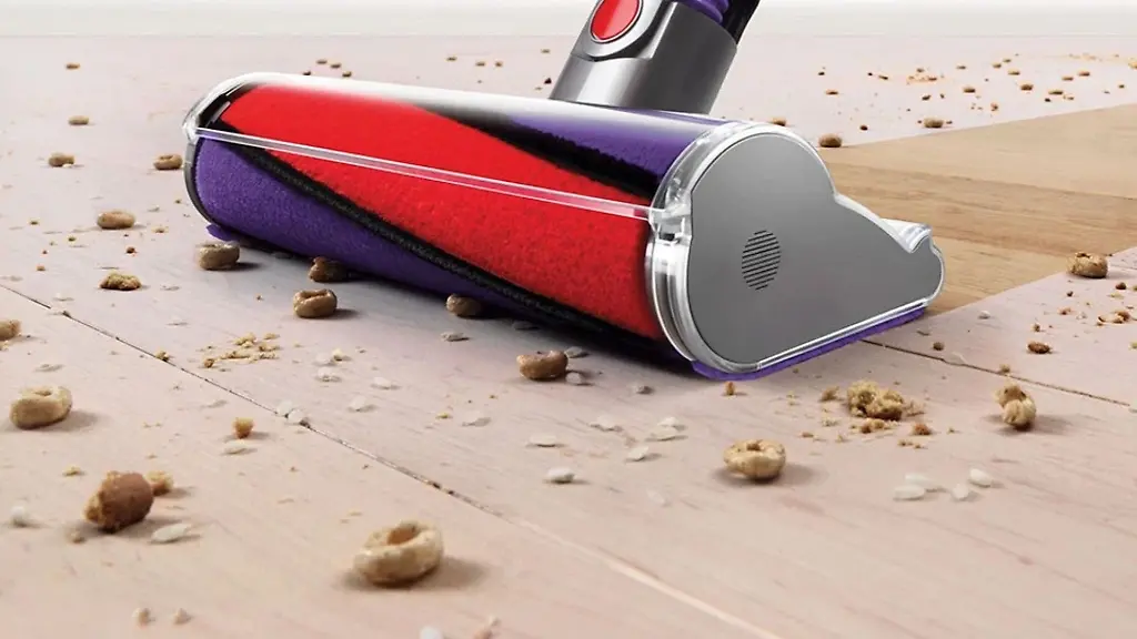 Der-Dyson-V10-Absolute-reinigt-Teppiche-und-Hartboeden-schonend-und-schont-jetzt-auch-den-Geldbeutel