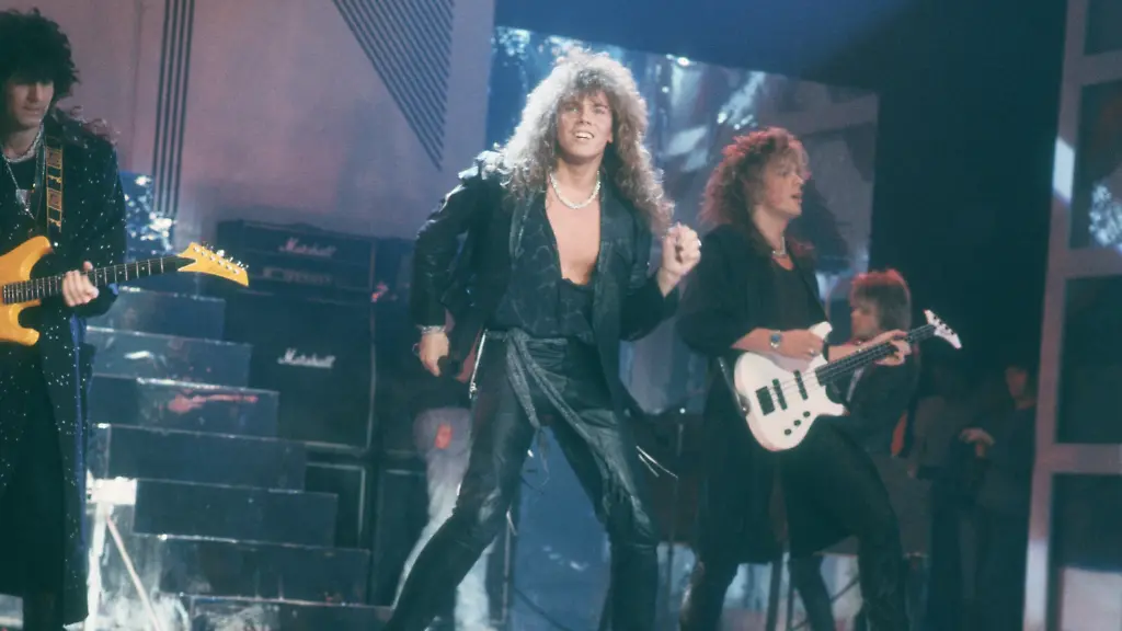 Europe-Popgruppe-11-86-rag-Joey-Tempest-bei-einem-Auftritt-der-Band-Europe-in-Peters-Pop-Show-ZDF-am-21-November-1986-Aufzeichnung-Sendetermin-06