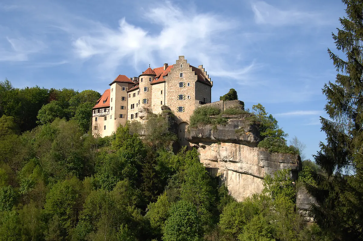 Burg_Rabenstein_Außenansicht_Sommer