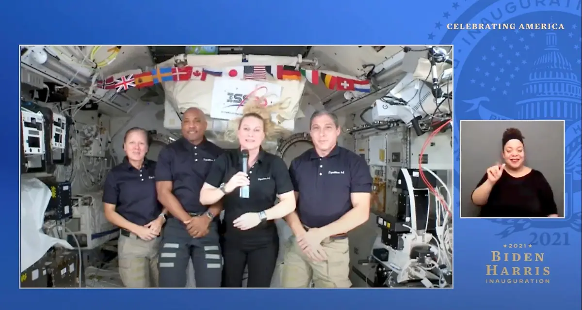 2021-01-21T032302Z-1396547457-RC23CL974ROW-RTRMADP-3-USA-BIDEN-INAUGURATION