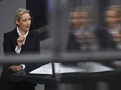 Berlin Tag & Macht: Mit Alice Weidel auf dem Buzzword-Dancefloor der Polit-Plattitüden