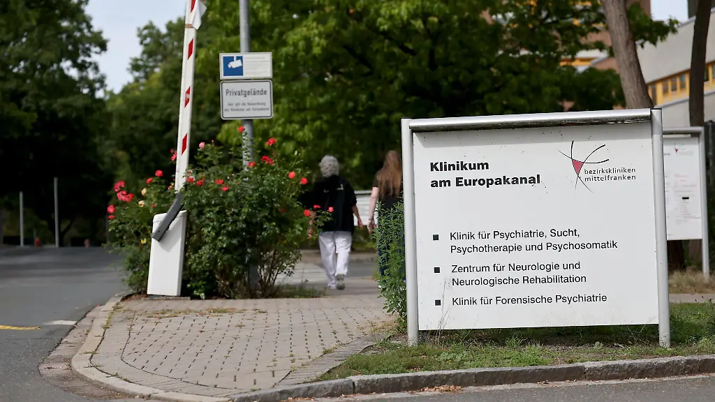 Der-34-Jaehrige-war-am-16-August-von-einem-unbegleiteten-Ausgang-aus-der-Forensischen-Psychiatrie-in-Erlangen-nicht-mehr-zurueckgekommen