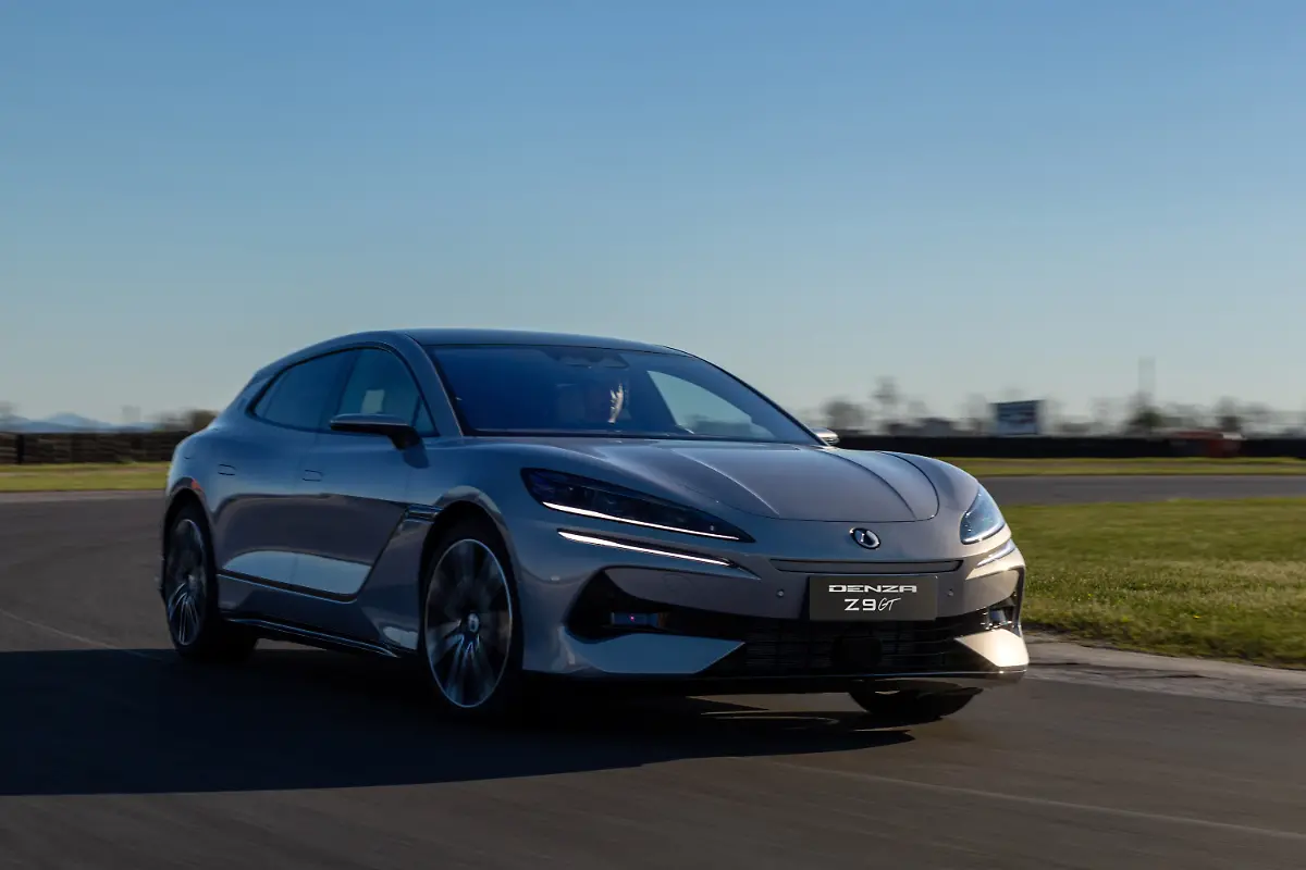 BYD-bringt-die-Submarke-Denza-nach-Deutschland-gestartet-wird-mit-einer-GT-Limousine