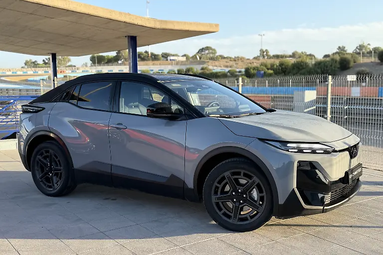 Das-Kompakt-SUV-Uncharted-startet-2026