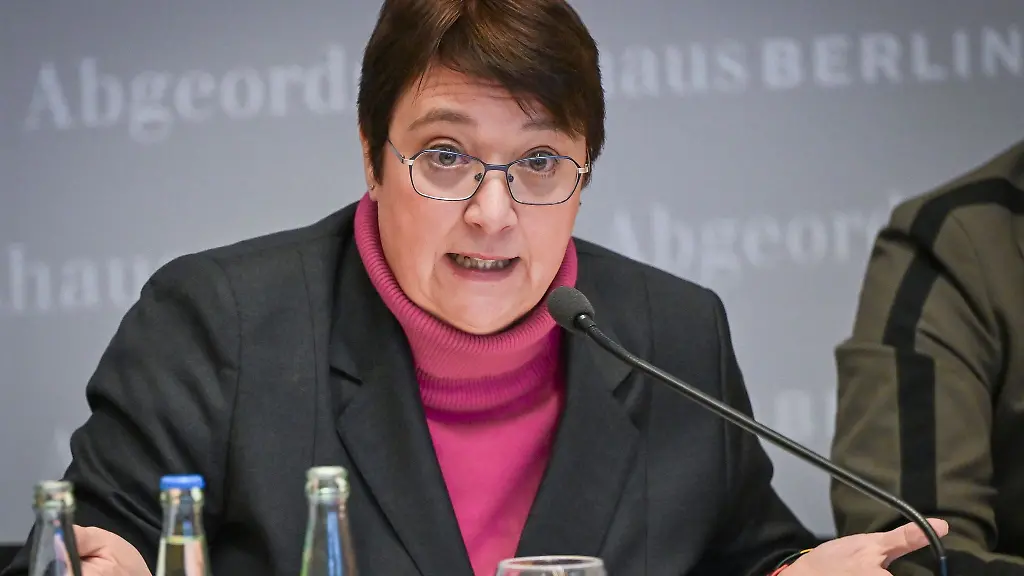 Landesrechnungshof-Praesidentin-Karin-Klingen-wirft-dem-Senat-unsolide-Finanzpolitik-vor