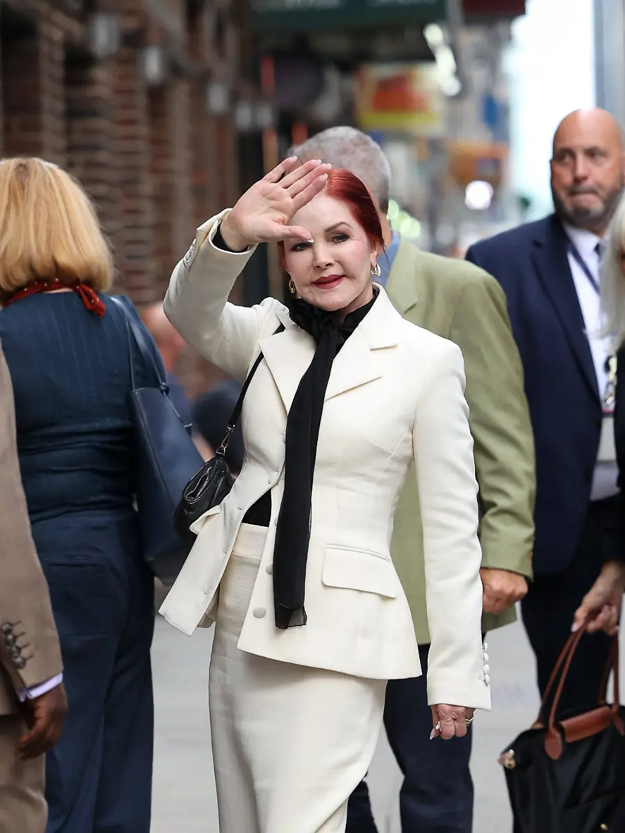 Priscilla-Presley-is-seen-arriving-at-The-Late-Show-With-Stephen-Colbert-in-New-York-City-Featuring-Priscilla-Presley-Where-New-York-New-York-United-States-When-23-Sep-2025-Credit-Jason-Howard-BauerGriffin-INSTARimages-EDITORIAL-USE-ONLY-NOT-FOR-USE-BY-NEWSPAPERS-BASED-IN-THE-UK