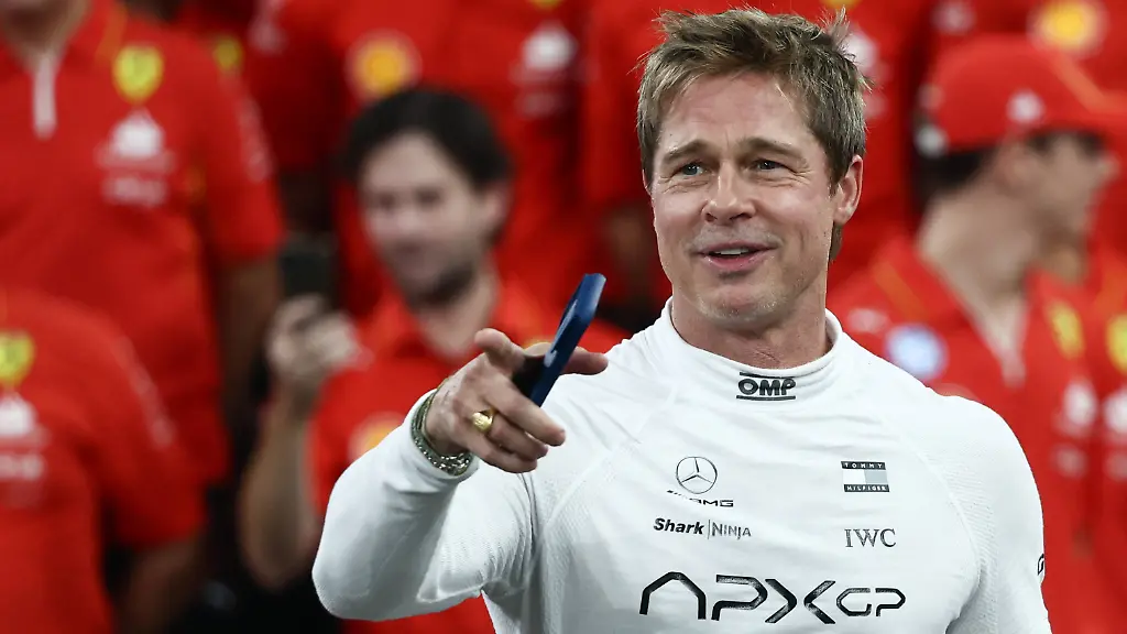 F1-Abu-Dhabi-Grand-Prix-2024-Brad-Pitt-ahead-of-the-Formula-1-Abu-Dhabi-Grand-Prix-at-Yas-Marina-Circuit-in-Abu-Dhabi-United-Arab-Emirates-on-Devember-5-2024-Abu-Dhabi-United-Arab-Emirates-PUBLICATIONxNOTxINxFRA-Copyright-xJakubxPorzyckix-originalFilename-porzycki-f1abudha241205-npxMH