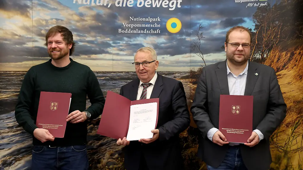 Pachtvertrag-ueber-ein-Vierteljahrhundert-fuer-Duenen-Campingplatz