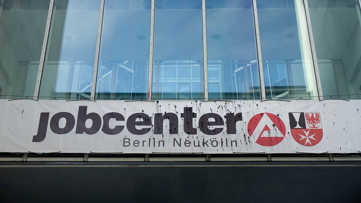 Gericht-st-rkt-Jobcenter-B-rgergeldempf-nger-m-ssen-sich-selbst-um-g-nstigere-Wohnung-k-mmern