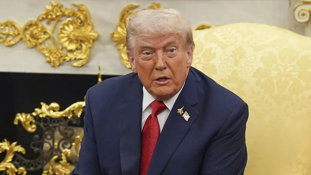 WASHINGTON-D-C-UNITED-STATES-SEPTEMBER-25-Turkish-President-Recep-Tayyip-Erdogan-not-seen-and-US-President-Donald-Trump-answer-questions-from-the-press-in-the-Oval-Office-of-the-White-House-in-Washington-D-C-United-States-on-September-25-2025