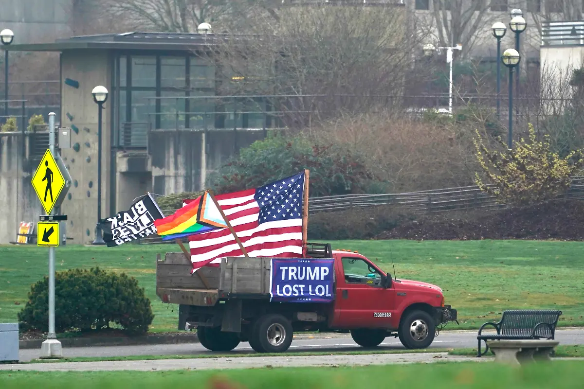 7c83e9222b99382eb26d84e5ff5a73fc