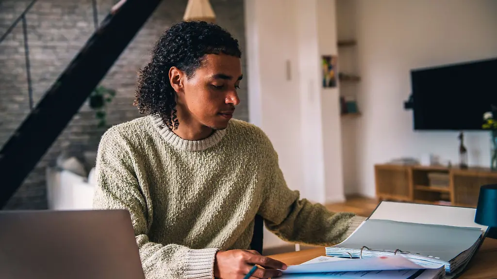 Kann-sich-schon-fruehzeitig-lohnen-der-Blick-auf-die-anstehende-Steuererklaerung-fuer-2025