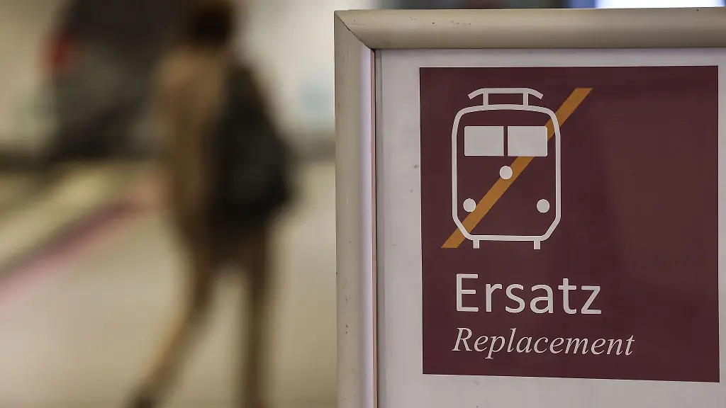 Fuer-Baumassnahmen-sperrt-die-Deutsche-Bahn-Strecken-in-Thueringen-das-wirkt-sich-nicht-nur-auf-den-Nahverkehr-aus