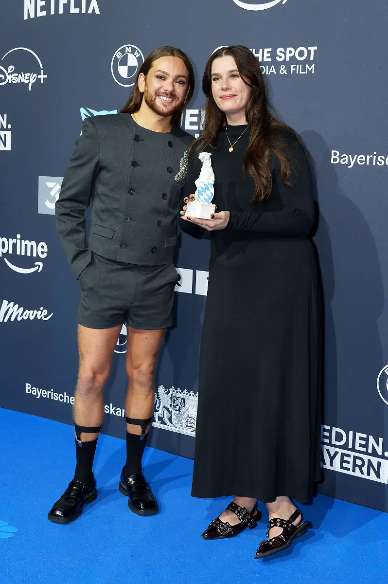 Ricardo-Simonetti-und-Tara-Louise-Wittwer-bei-der-Verleihung-vom-Blauer-Panther-TV-Streaming-Award-2025-in-der-BMW-Welt-Muenchen-22-10-2025-Ricardo-Simonetti-and-Tara-Louise-Wittwer-at-the-presentation-of-the-Blue-Panther-TV-Streaming-Award-2025-at-BMW-Welt-Munich-22-10-2025-Foto-xN