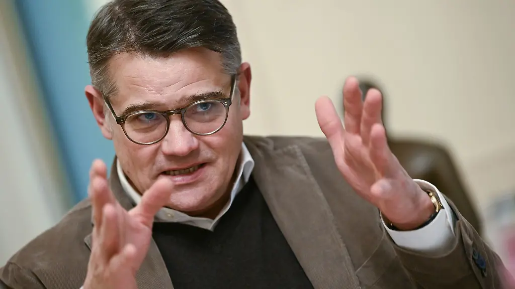 Hessens-Regierungschef-Boris-Rhein-CDU-begruesst-die-Ergebnisse-des-Koalitionsausschusses