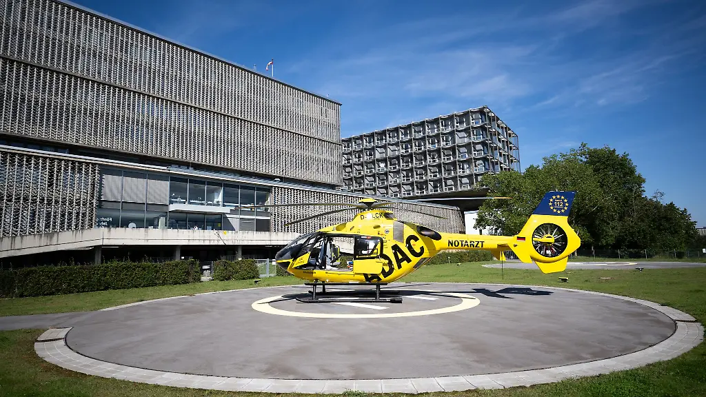 Chrstoph-31-ist-ab-Sonnenaufgang-und-bis-Sonnenuntergang-im-Einsatz-Archivbild