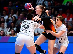 Madžarska ženska rokometna reprezentanca z zmago začela svetovno prvenstvo