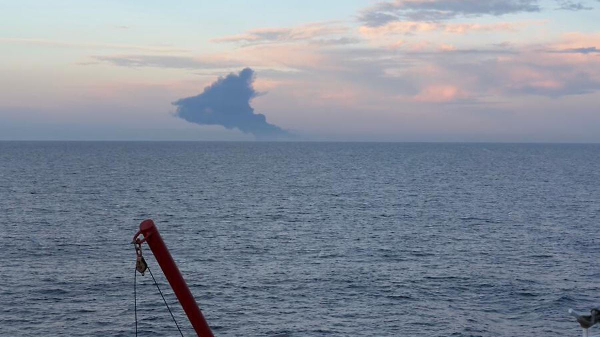 Vorfall-im-Schwarzen-Meer-Explosionen-ersch-ttern-zwei-Tanker-von-Putins-Schattenflotte