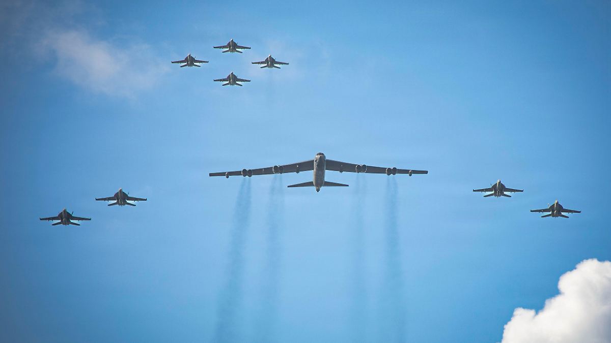 Eins-tze-in-der-Karibik-Berichte-US-Milit-r-t-tete-gezielt-berlebende-bei-Angriffen-auf-Boote