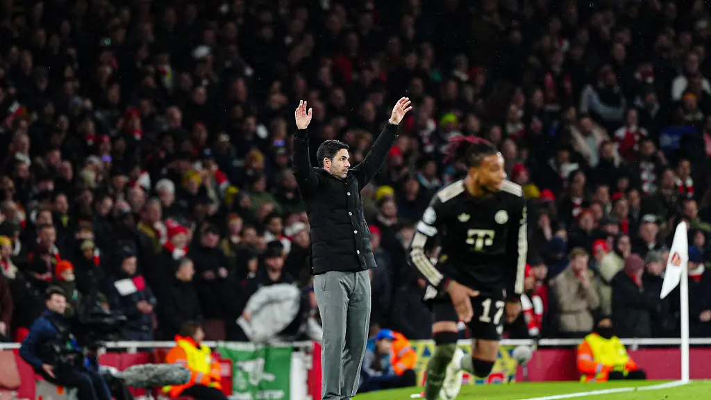 Mikel-Arteta-FC-Arsenal-Trainer-ENG-FC-Arsenal-vs-FC-Bayern-Muenchen-Fussball-UEFA-Champions-League-Spieltag-5-Spielzeit-2025-2026-26-11