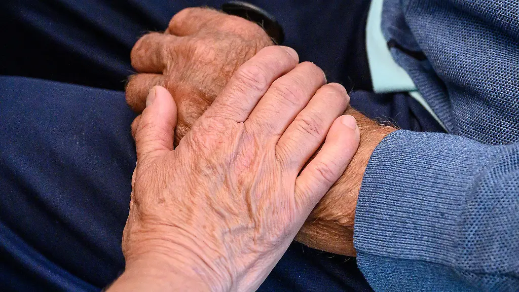 Ehrenamtliche-gibt-es-im-Sportvereinen-in-Schulen-in-Nachbarschaften-Gemeinden-oder-in-der-Seelsorge