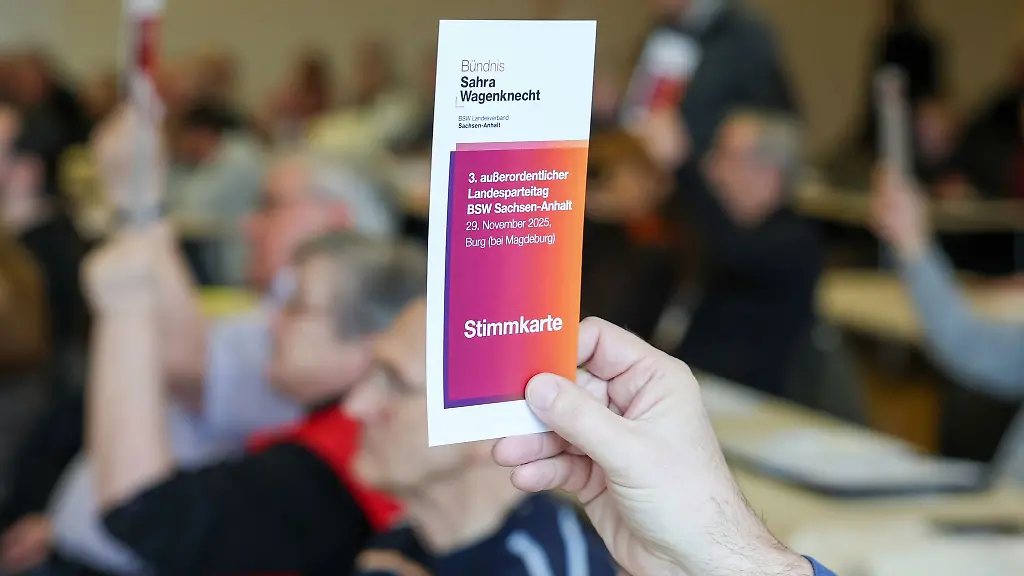 Bei-einem-Sonderparteitag-des-BSW-in-Sachsen-Anhalt-sollen-fuenf-von-acht-Vorstandsmitgliedern-abgewaehlt-werden