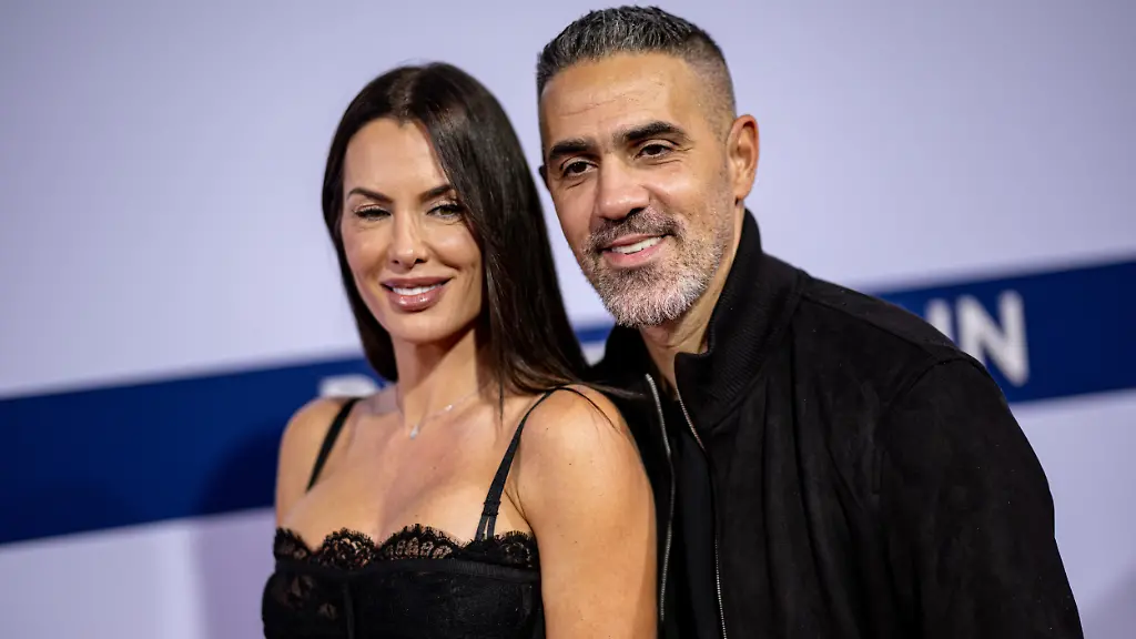 Bushido-r-Rapper-und-seine-Frau-Anna-Maria-Ferchichi-kommen-zur-Bertelsmann-Party-2025-Das-Unternehmen-mit-Sitz-in-Guetersloh-laedt-Vertreter-aus-Unterhaltung-Kultur-und-Politik-in-seine-Hauptstadtvertretung-ein