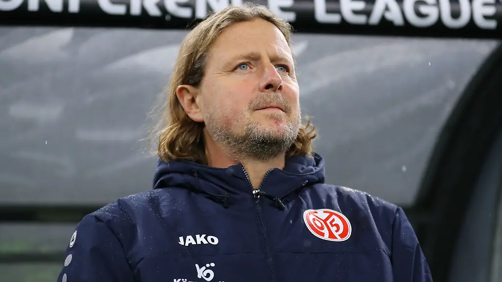 Mainz-Trainer-Bo-Henriksen-muss-beim-SC-Freiburg-definitiv-auf-Dominik-Kohr-und-Nadiem-Amiri-verzichten