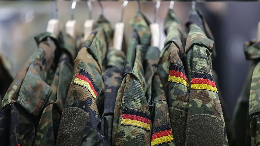 In-Sachsen-leben-mehr-als-17-000-maennliche-Staatsangehoerige-des-Jahrgangs-2008-sie-koennten-ab-2026-Post-von-der-Bundeswehr-erhalten