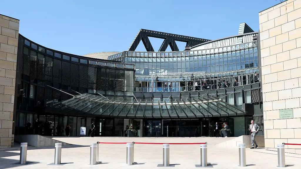 Unter-dem-Landtag-liegt-eine-zweigeschossige-Tiefgarage