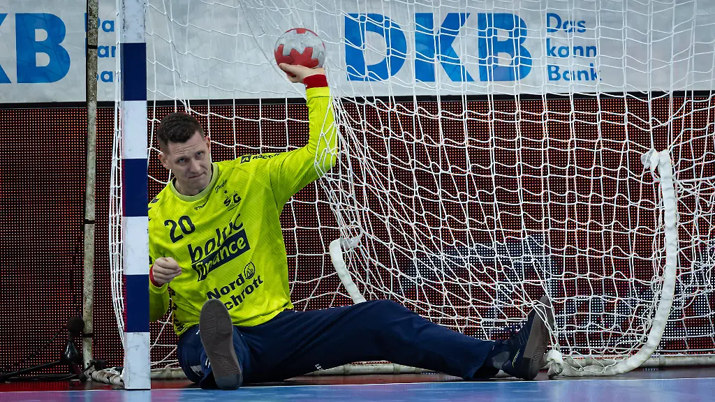 DAIKIN-HBL-SG-Flensburg-Handewitt-vs-VfL-Gummersbach-29-11-25-Kevin-Møller-Nr-20-SG-Flensburg-Handewitt-DAIKIN-HBL-SG-Flensburg-Handewitt-vs-VfL-Gummersbach-GP-JOULE-Arena-am-29-11-25-DAIKIN-HBL-SG-Flensburg-Handewitt-vs-VfL-Gummersbach-29-11-25-Kevin-Møller-Nr-20-SG-Flensburg-Handewitt-DAIKIN-HBL-SG-Flensburg-Handewitt-vs-VfL-Gummersbach-GP-JOULE-Arena-on-29-11-25-Copyright-xBEAUTIFULxSPORTS-MarioxM