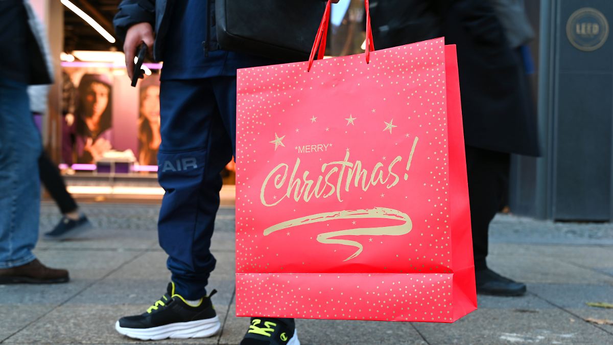 -Es-fehlt-der-Schwung-Handel-blickt-bisher-betr-bt-aufs-Weihnachtsgesch-ft