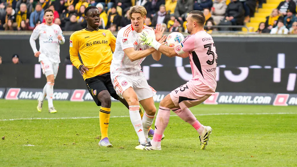 30-11-2025-xomx-Fussball-2-Bundesliga-Dynamo-Dresden-Fortuna-Duesseldorf-v-l