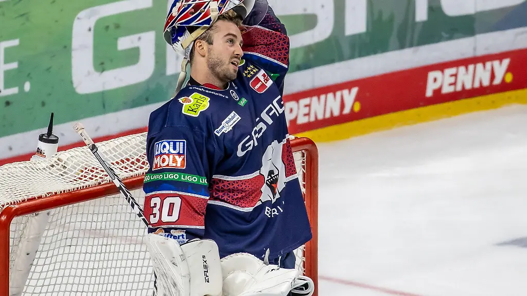 Torhueter-Jake-Hildebrand-verliert-mit-den-Eisbaeren-Berlin-nach-Penaltyschiessen-gegen-Koeln